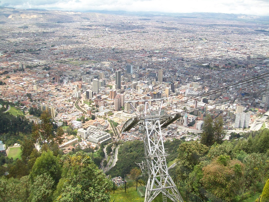 one of the cable car towers